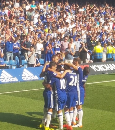 Chelsea goal celebration after WIllian scores against Burnley